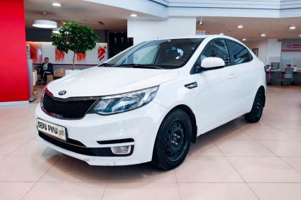 KIA RIO в аренду под выкуп в Бери Рули