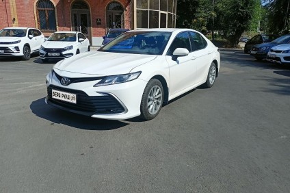 Toyota Camry в аренду под выкуп в Бери Рули