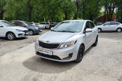 KIA RIO в аренду под выкуп в Бери Рули