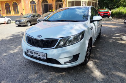KIA RIO в аренду под выкуп в Бери Рули