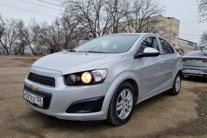 Chevrolet AVEO в аренду под выкуп в Бери Рули